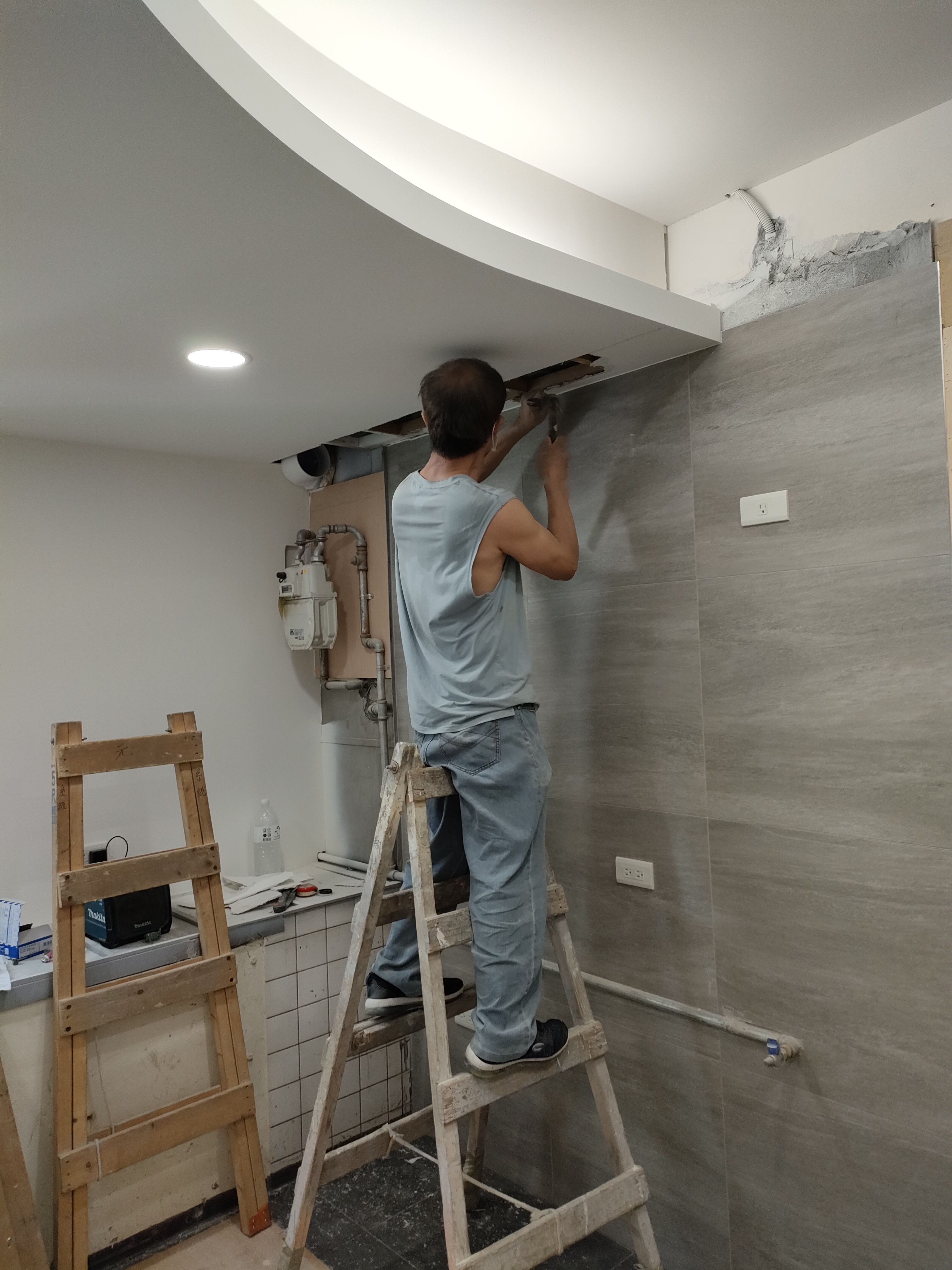 居築室內裝修-天花板裝修